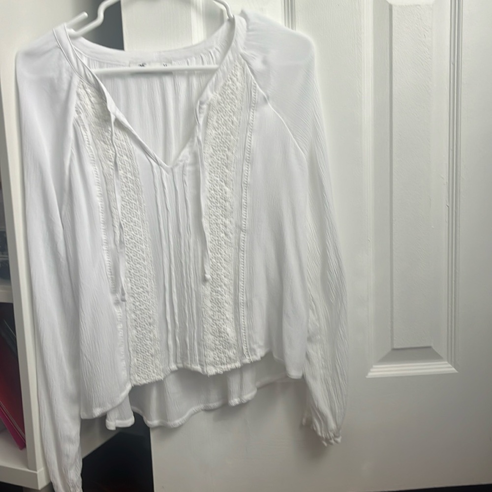 White hollister blouse size medium